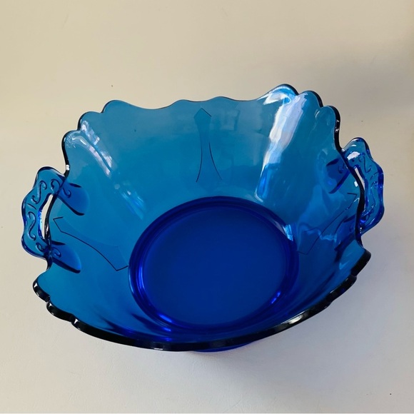1970 Vintage Elegant Blue Glass Bowl With A Handles - Picture 13 of 14
